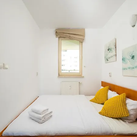 Apartment Metro Wilanowska Comfort By Bookinghost *